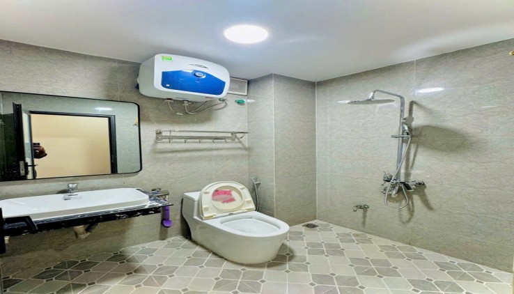Cho thuê ở hộ gia đình, làm VP kinh doanh online Giải Phóng 8 Triệu, 45m2, 2 tầng, 2 ngủ, vào ngay